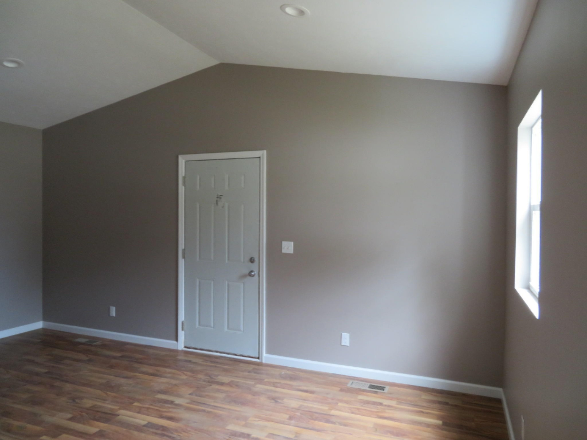 435 6th Avenue Three Rivers, MI 49093 - Photo 7 of 10 Dining