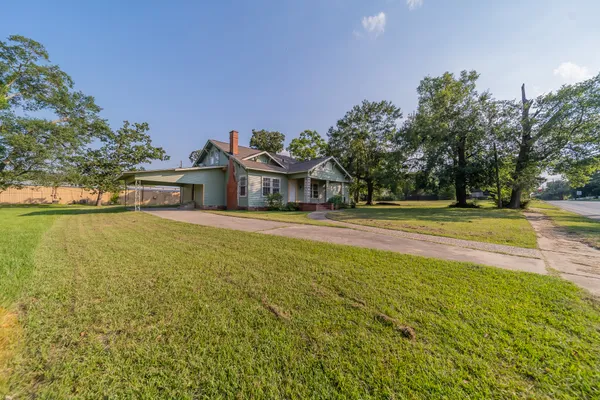 $1,100,000 | 309 East Phillips Street, Conroe, TX 77301