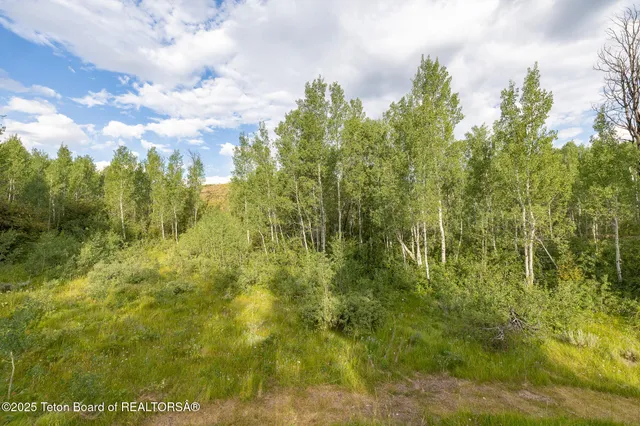 $10,700,000 | 400 Red Tail Butte Road, Jackson, WY 83001