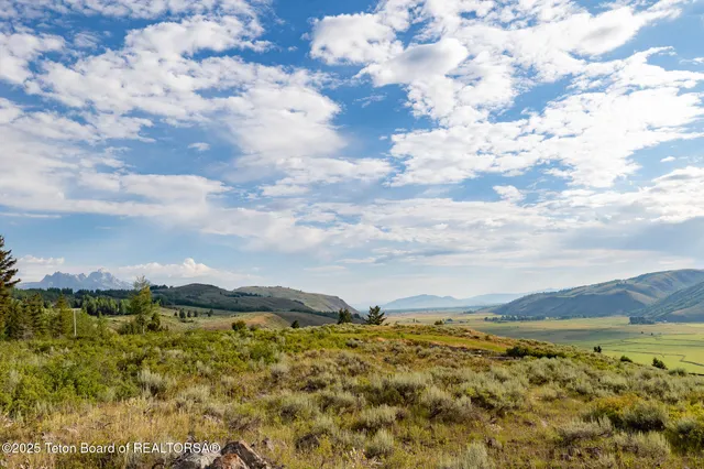 $10,700,000 | 400 Red Tail Butte Road, Jackson, WY 83001