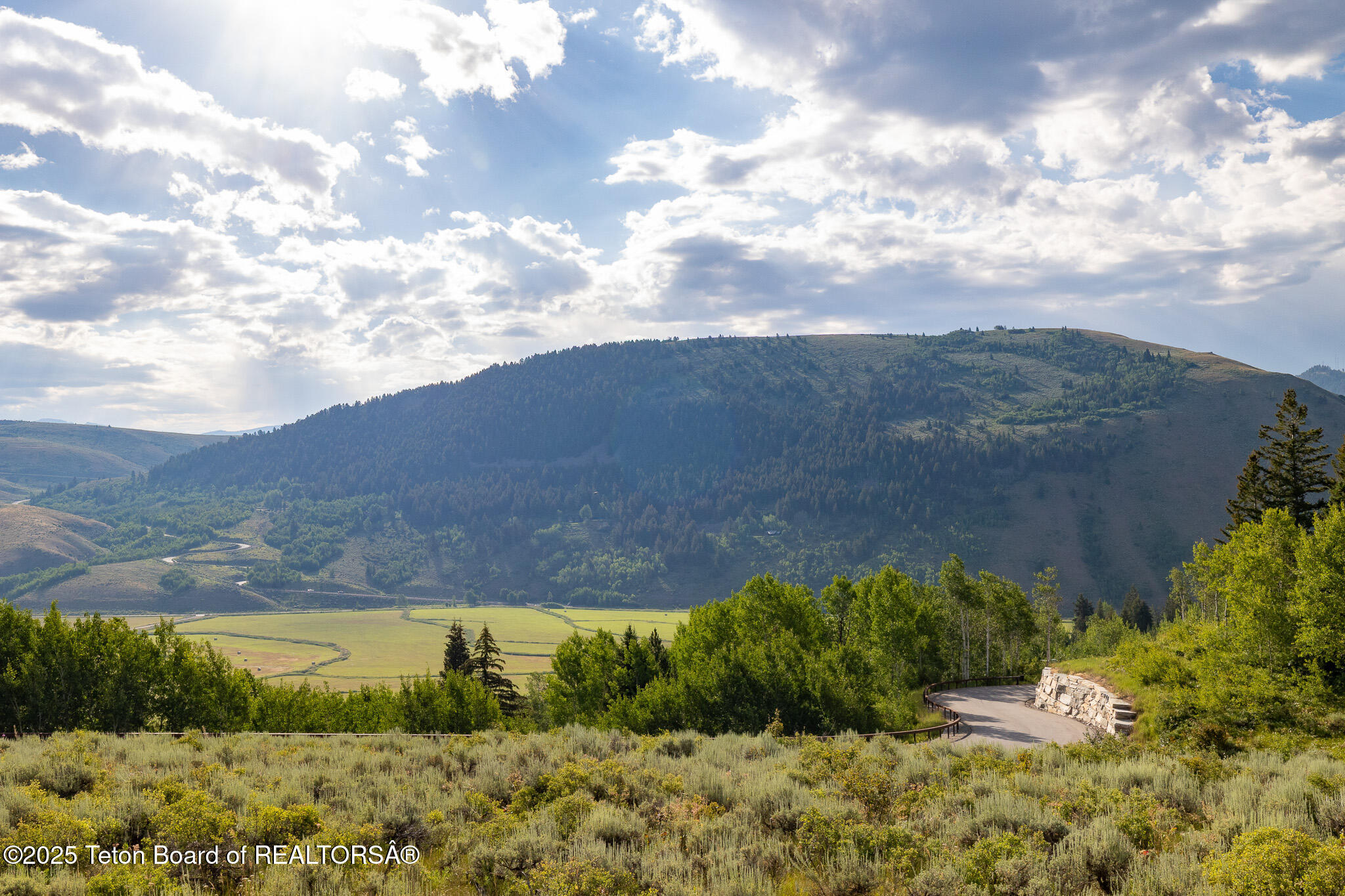 400 Red Tail Butte Road Jackson, WY 83001 - Photo 24 of 27 25