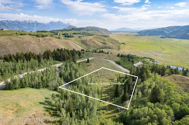 $10,700,000 | 400 Red Tail Butte Road, Jackson, WY 83001