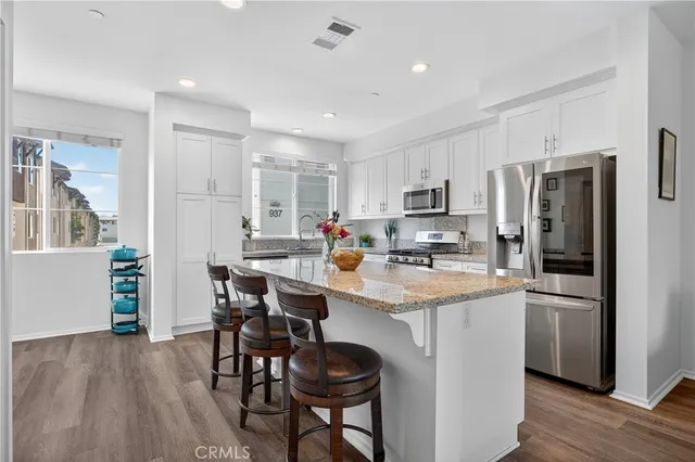 $550,000 | 893 Tangelo Way, Unit 103, Corona, CA 92878