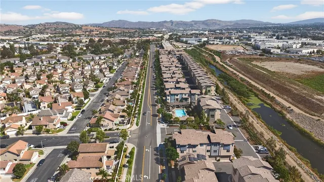 $550,000 | 893 Tangelo Way, Unit 103, Corona, CA 92878