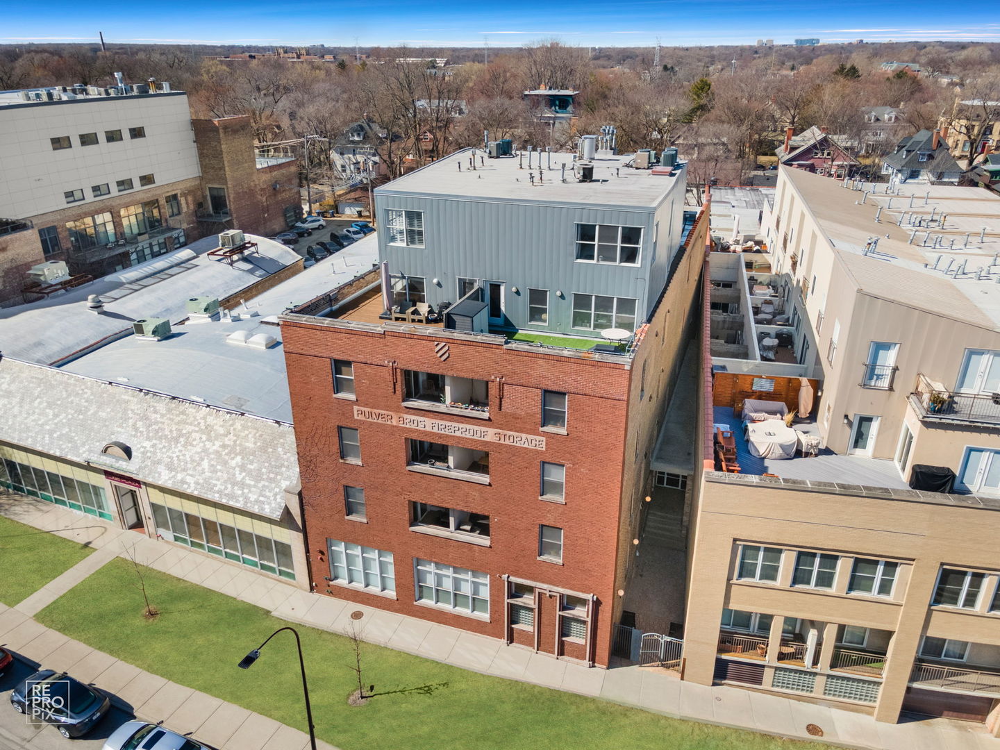 1830 Ridge Avenue, Unit 301 Evanston, IL 60201 - Photo 1 of 21 Gallery Image 1