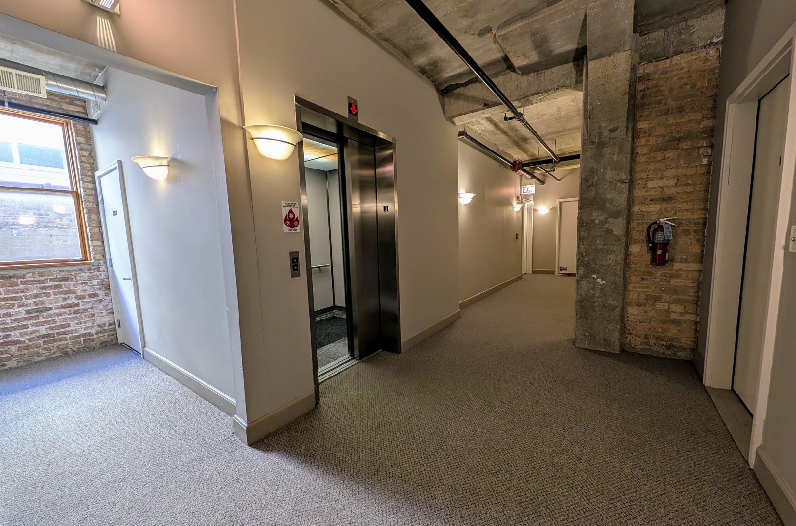 1830 Ridge Avenue, Unit 301 Evanston, IL 60201 - Photo 18 of 21 Gallery Image 18