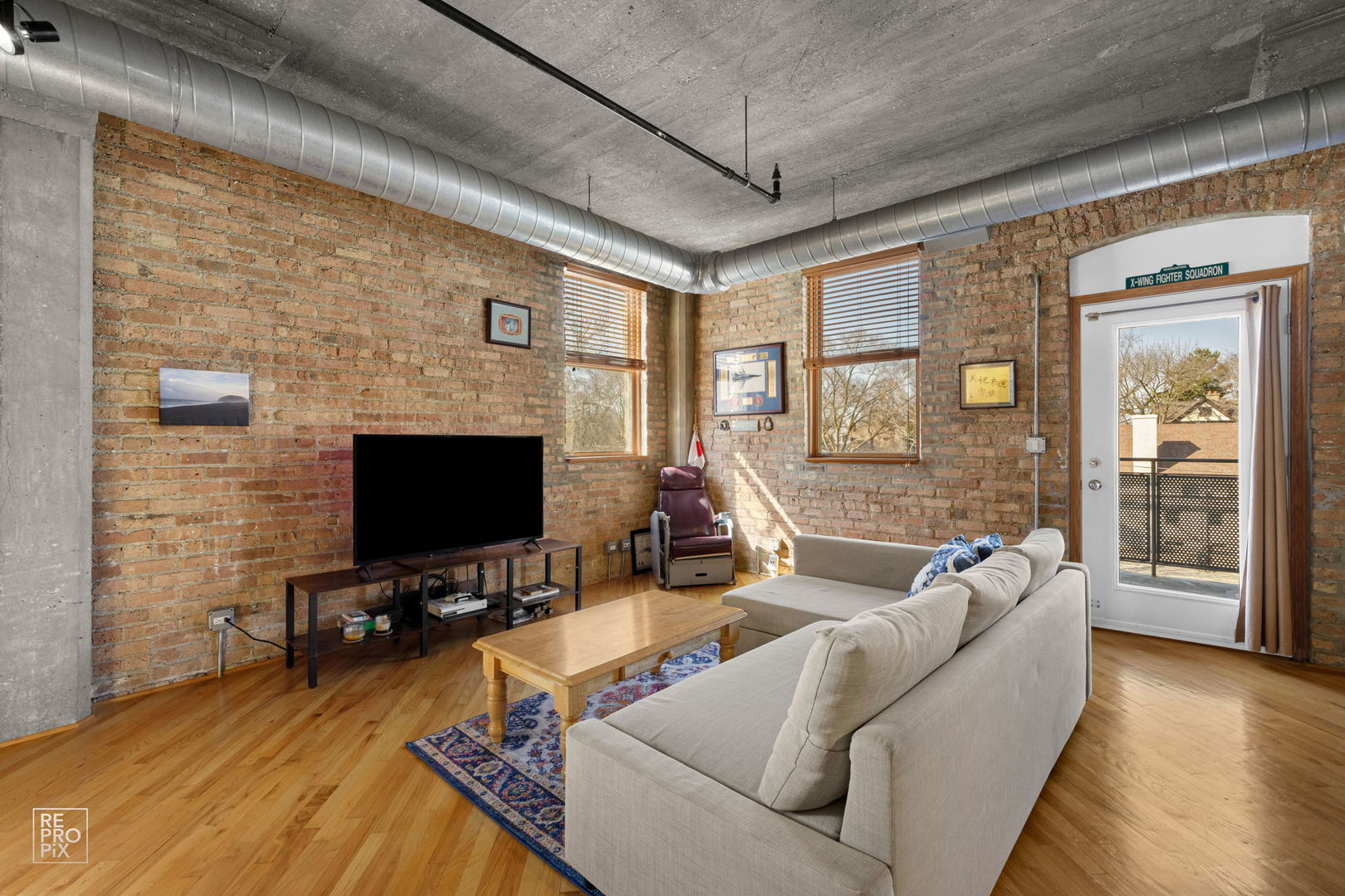 1830 Ridge Avenue, Unit 301 Evanston, IL 60201 - Photo 5 of 21 Gallery Image 5