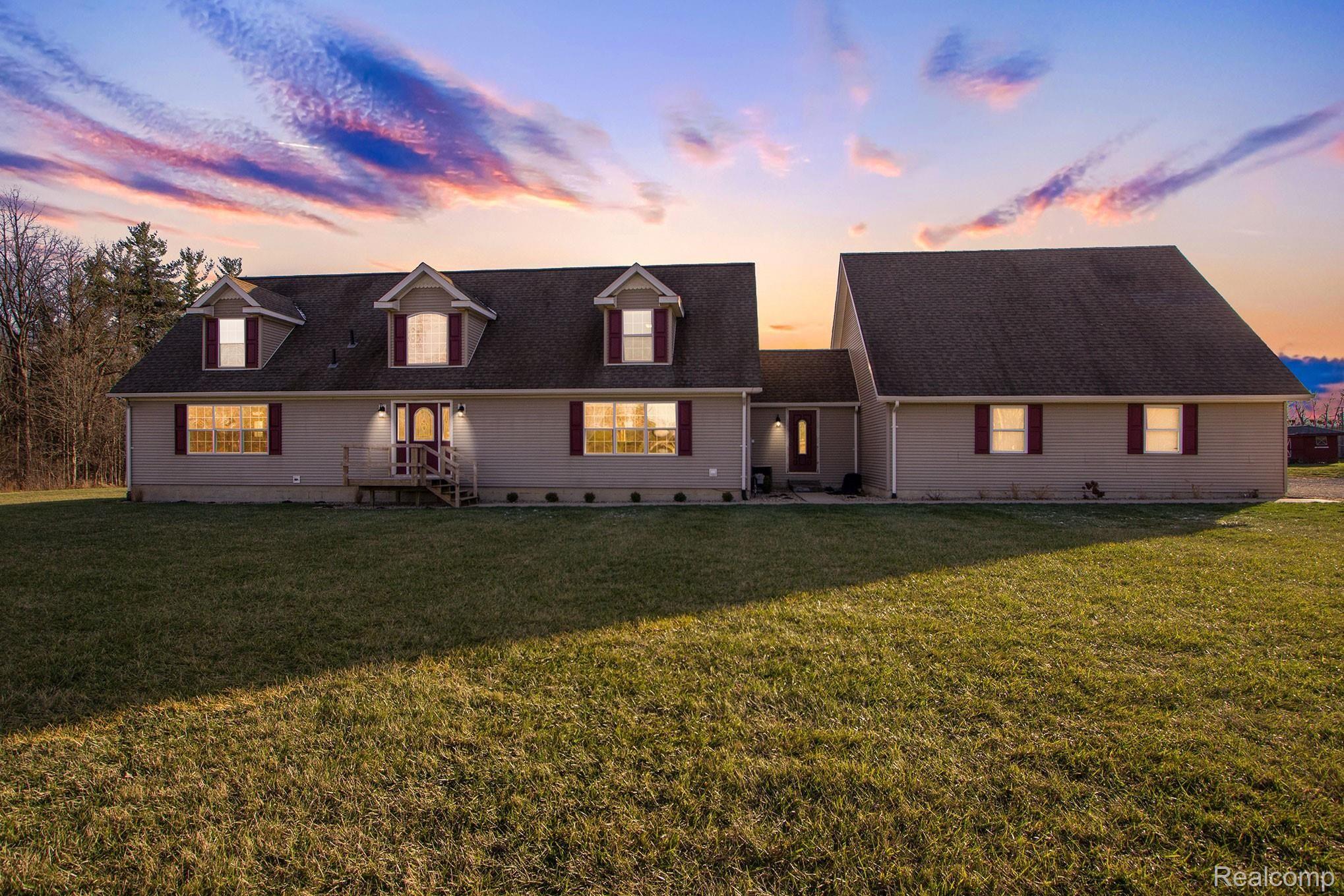 3080 Davis Road Attica, MI 48412 - Photo 2 of 28 IMG_2716 (2).jpg