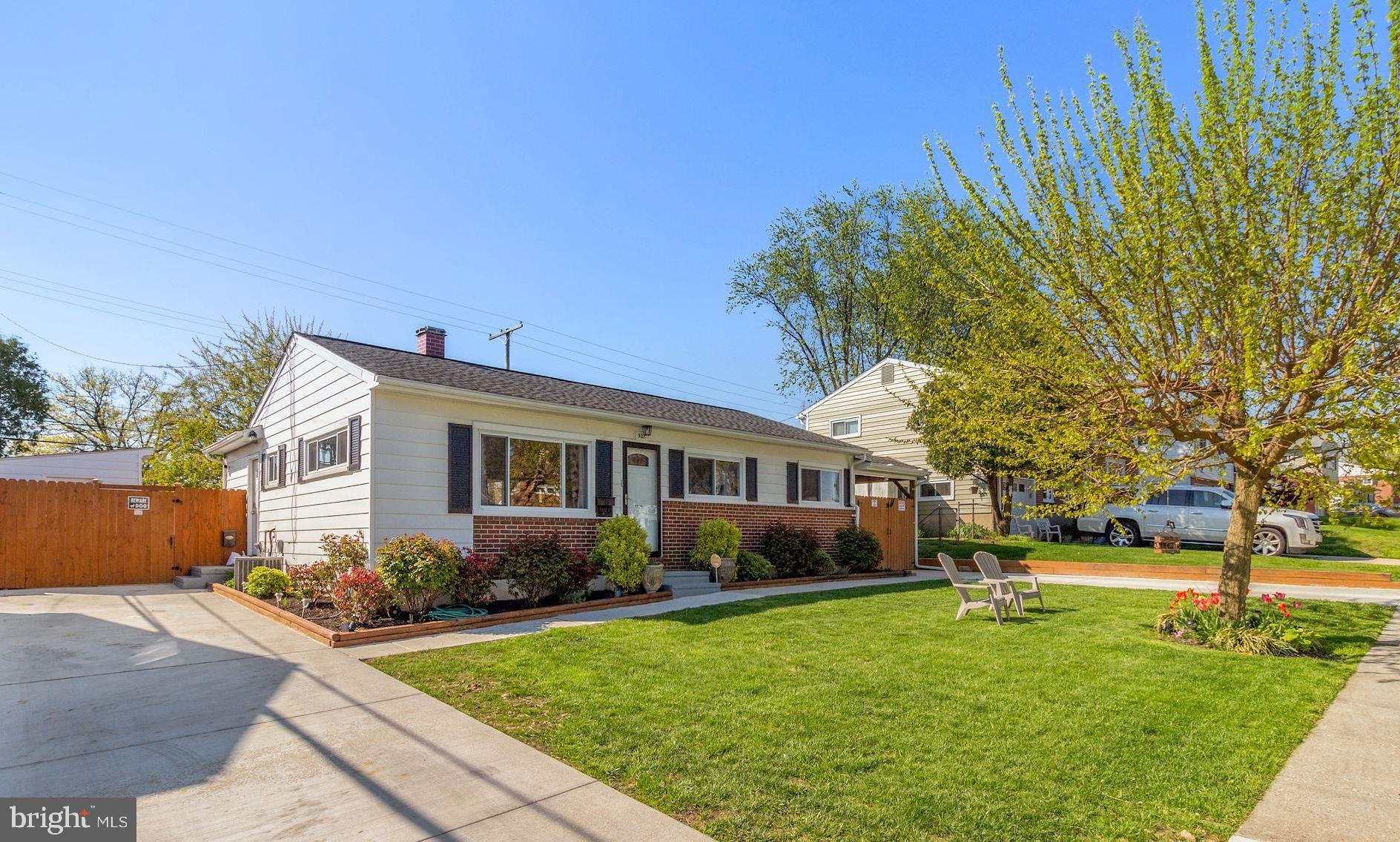937 Vanderwood Road Baltimore, MD 21228 - Photo 2 of 28 Invite your friends - plenty of parking!