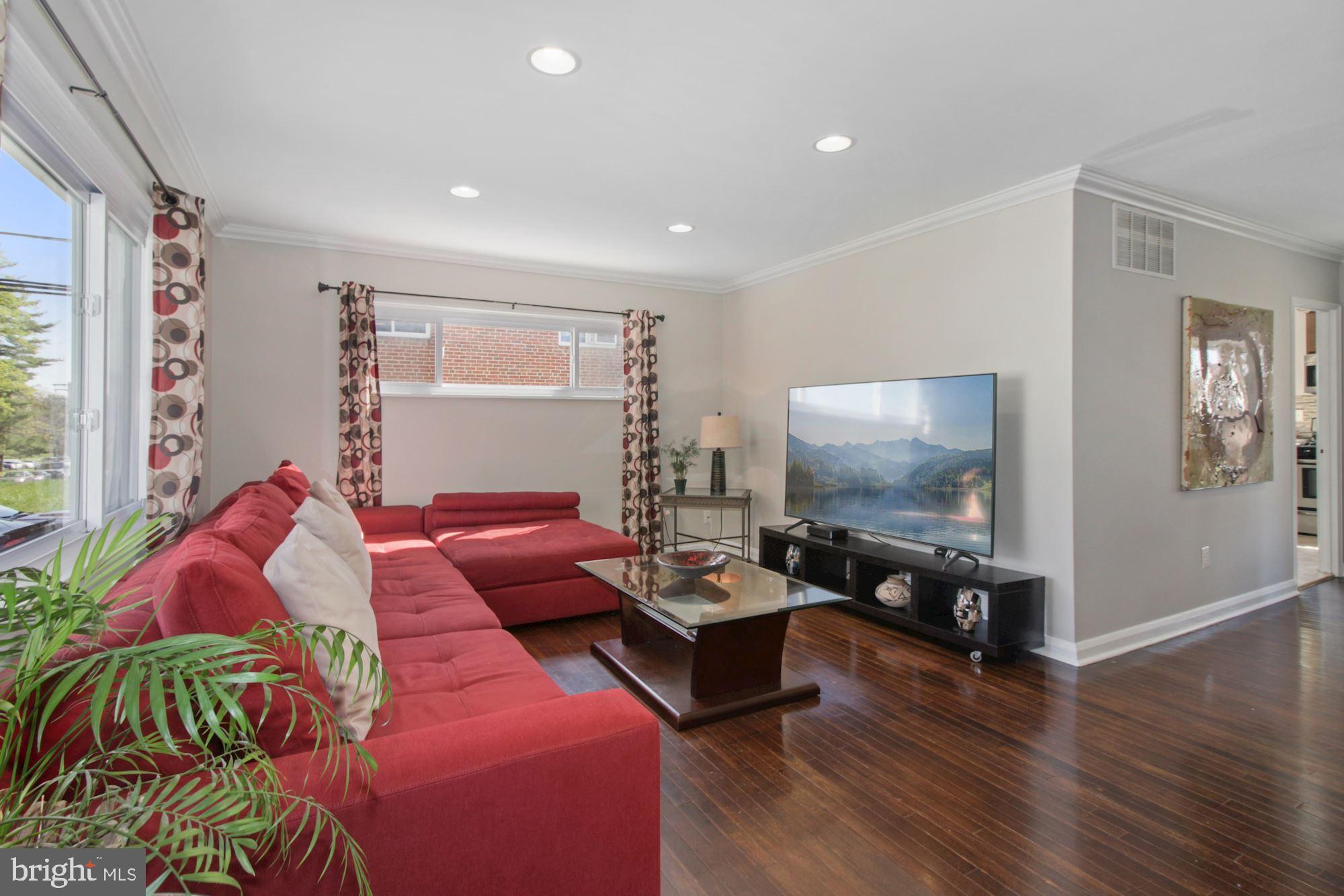 937 Vanderwood Road Baltimore, MD 21228 - Photo 3 of 28 Come inside...modern open concept flow