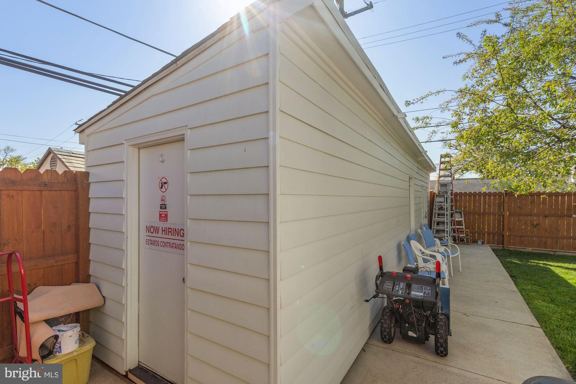 937 Vanderwood Road Baltimore, MD 21228 - Photo 24 of 28 Oversized shed - stays with house!