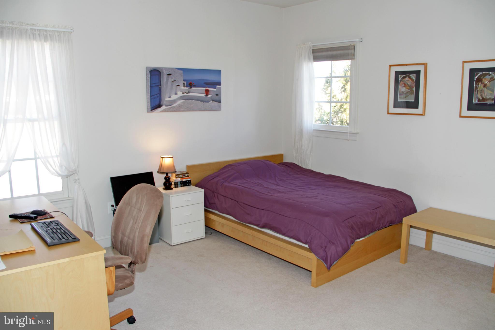 8248 Roxborough Loop Gainesville, VA 20155 - Photo 19 of 30 4th Bedroom w/Walk-in and Shared Bath