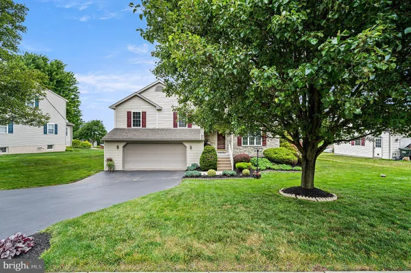 $449,900 | 349 Farm View Drive, East Earl, PA 17519