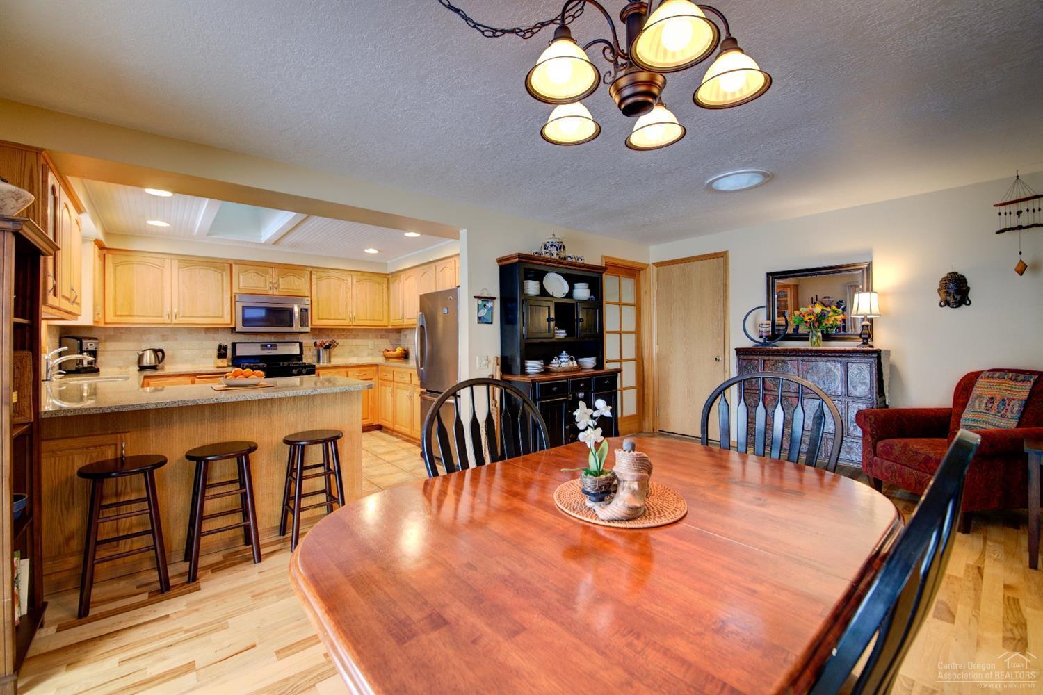 61145 Benham Road Bend, OR 97702 - Photo 5 of 19 Additional Photo