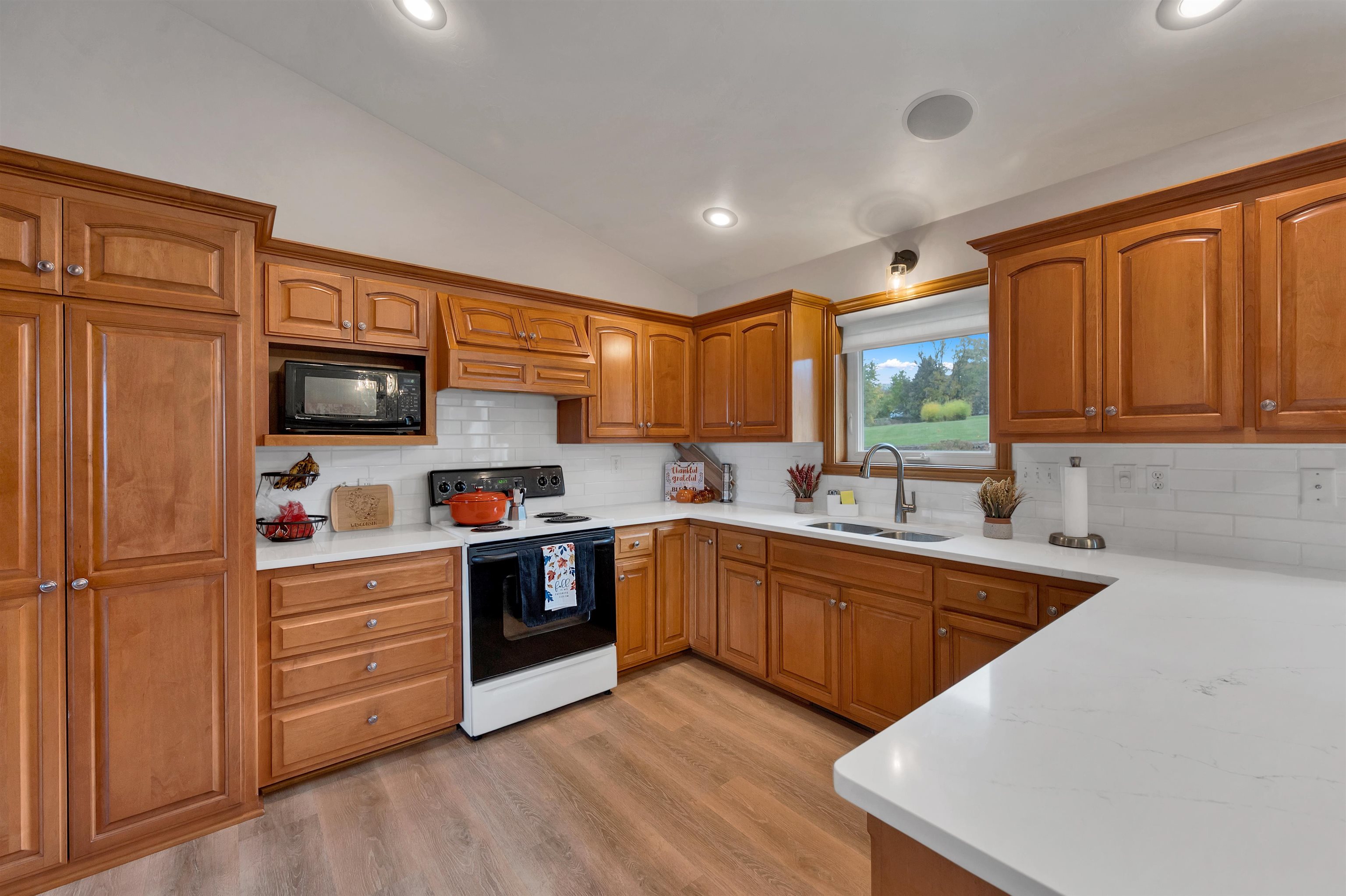 4011 Garrett Street De Pere, WI 54115 - Photo 20 of 75