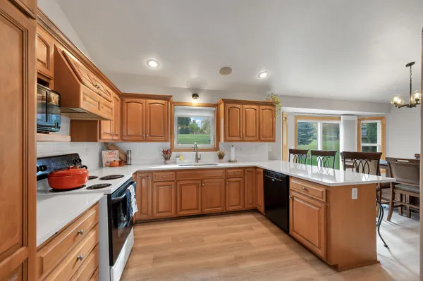 $529,900 | 4011 Garrett Street, De Pere, WI 54115