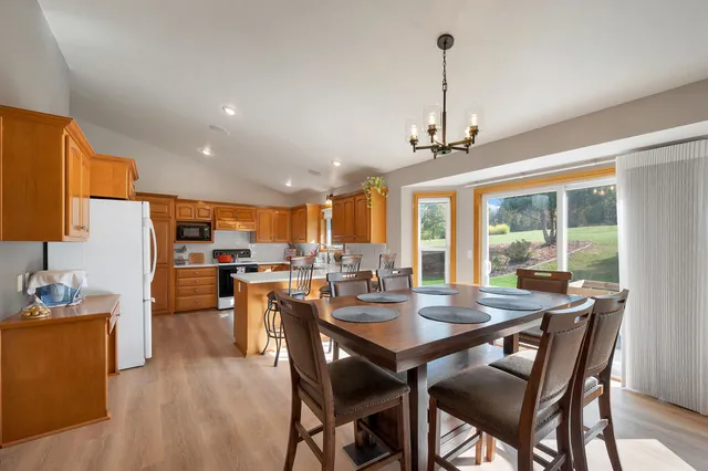 $539,900 | 4011 Garrett Street, De Pere, WI 54115