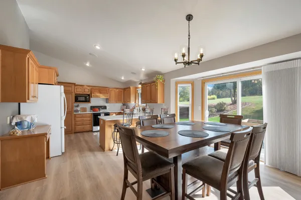 $529,900 | 4011 Garrett Street, De Pere, WI 54115