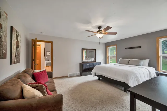 $539,900 | 4011 Garrett Street, De Pere, WI 54115