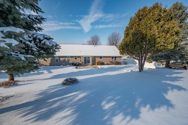 $529,900 | 4011 Garrett Street, De Pere, WI 54115