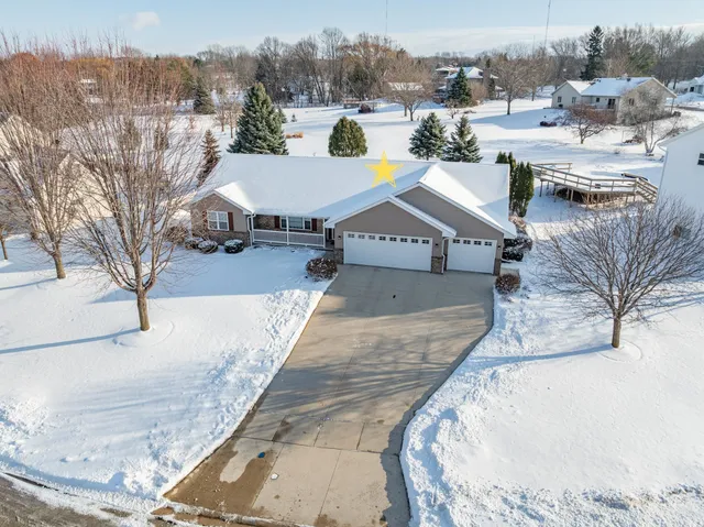 $539,900 | 4011 Garrett Street, De Pere, WI 54115