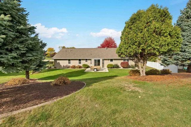 $539,900 | 4011 Garrett Street, De Pere, WI 54115