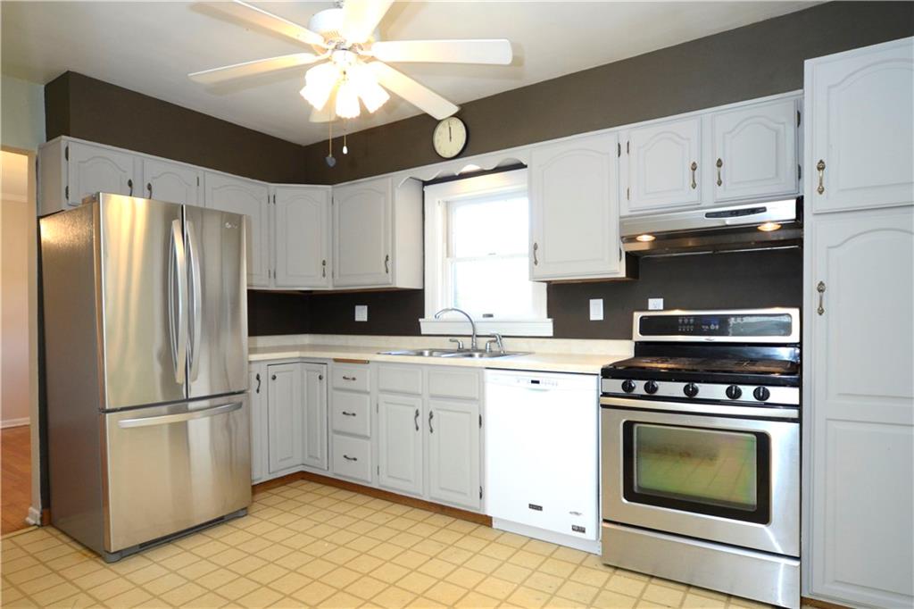 440 Center Grange Road Monaca, PA 15061 - Photo 8 of 25 Gallery Image 8