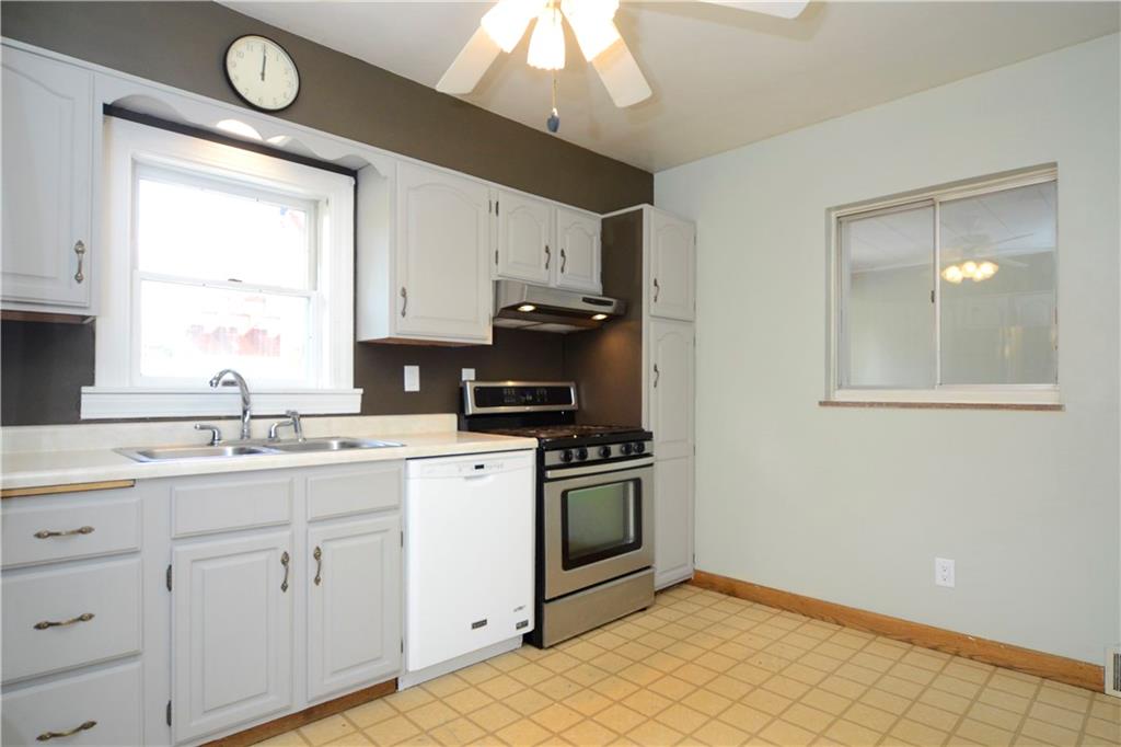 440 Center Grange Road Monaca, PA 15061 - Photo 9 of 25 Gallery Image 9