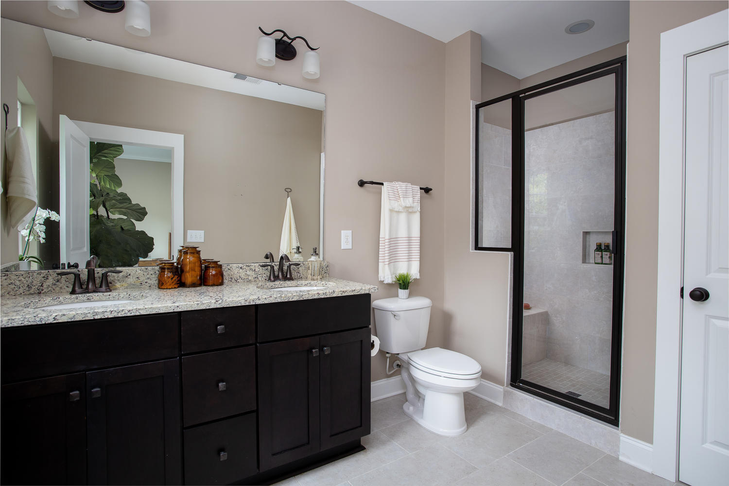 151 Slipper Shell Court Mount Pleasant, SC 29464 - Photo 23 of 42 Master Ensuite