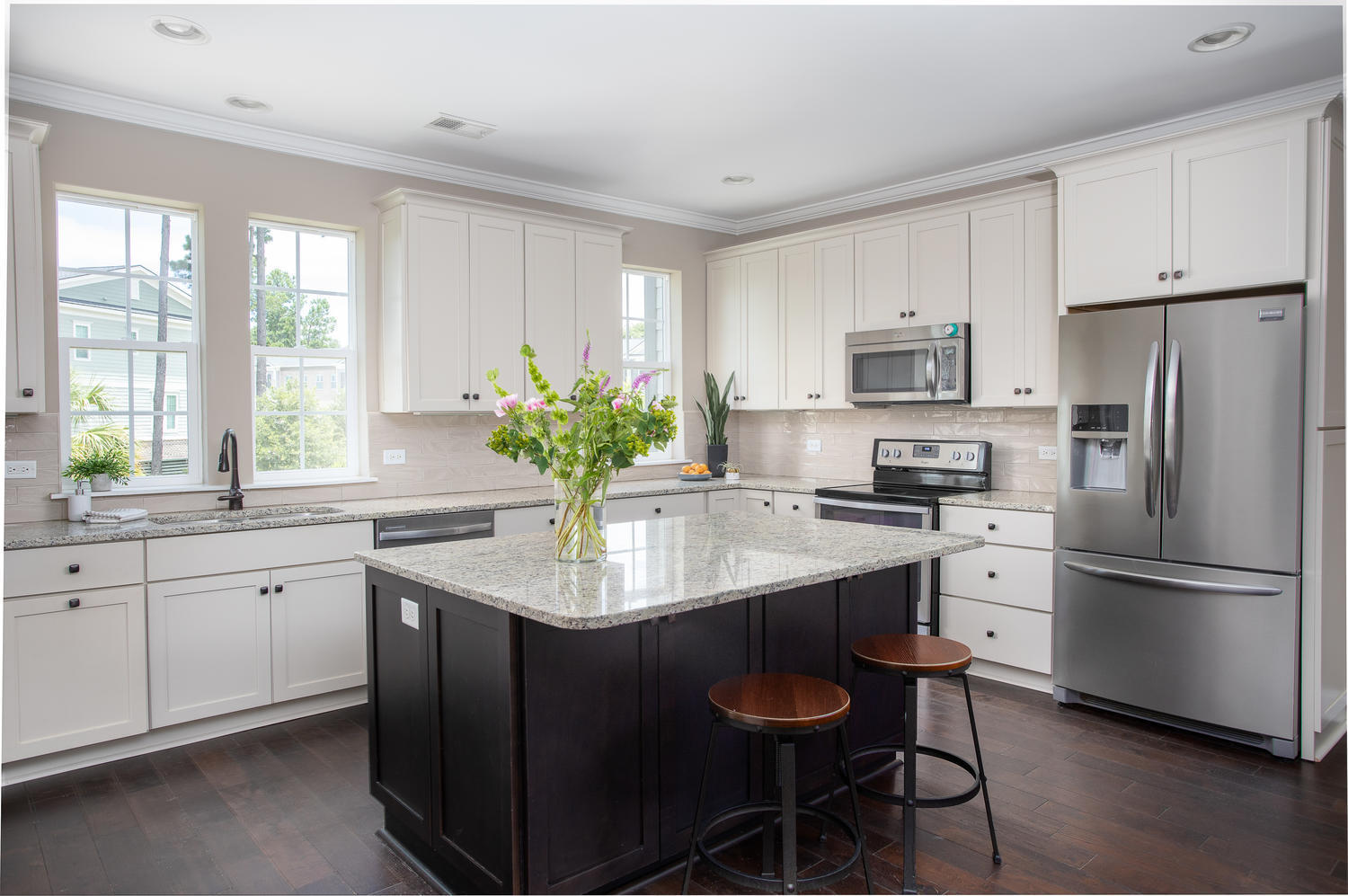 151 Slipper Shell Court Mount Pleasant, SC 29464 - Photo 8 of 42 Stunning Upgraded Kitchen