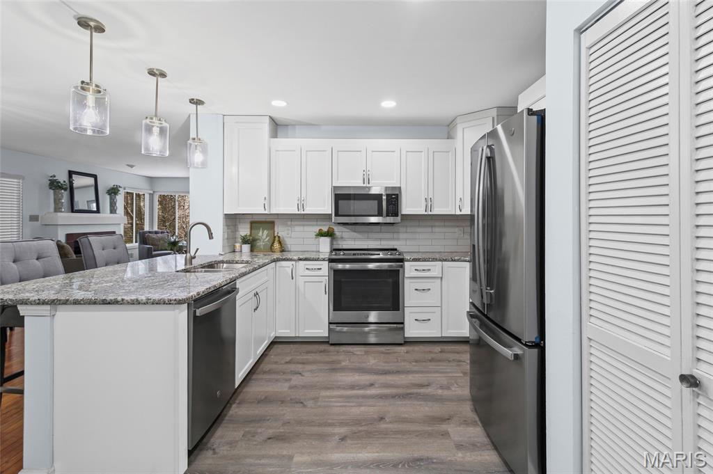 1872 Ridgeview Cir Drive Ballwin, MO 63021 - Photo 12 of 49