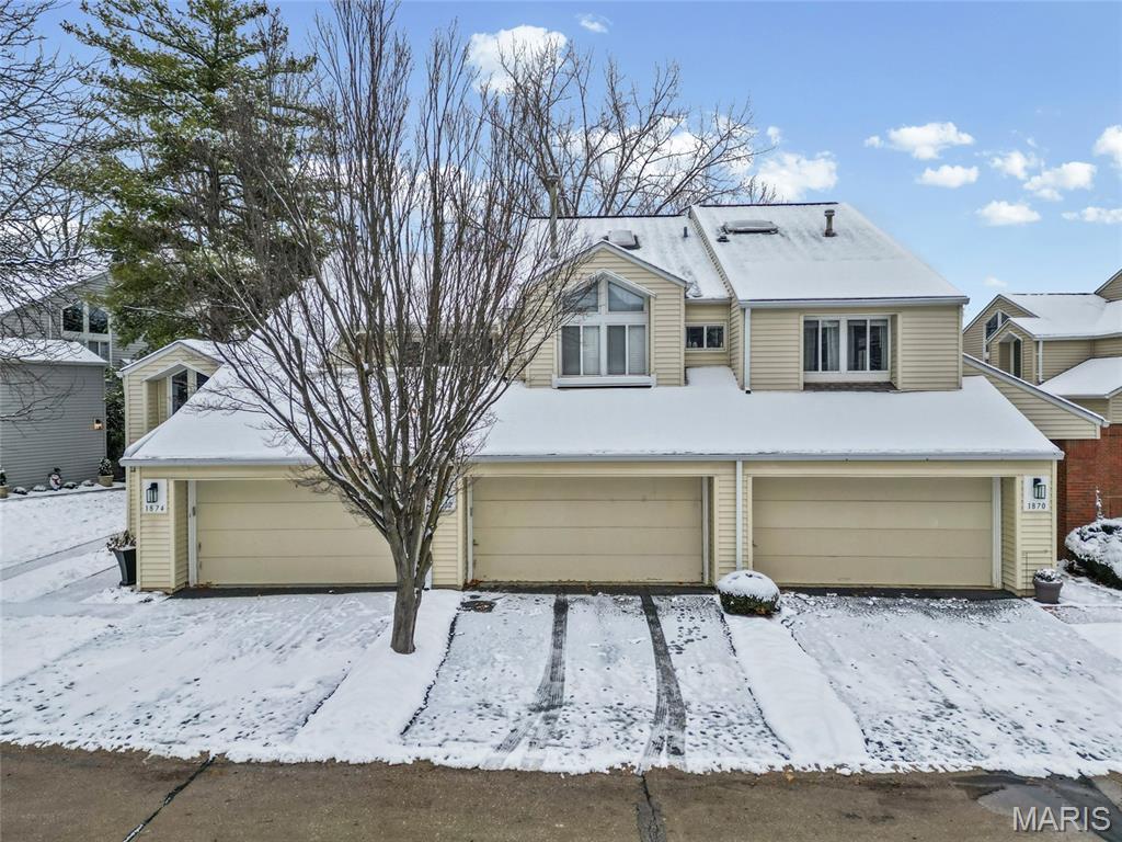 1872 Ridgeview Cir Drive Ballwin, MO 63021 - Photo 2 of 49