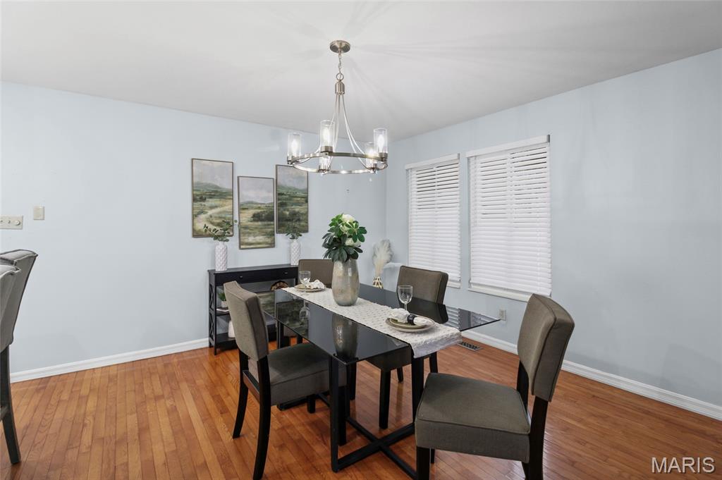 1872 Ridgeview Cir Drive Ballwin, MO 63021 - Photo 9 of 49