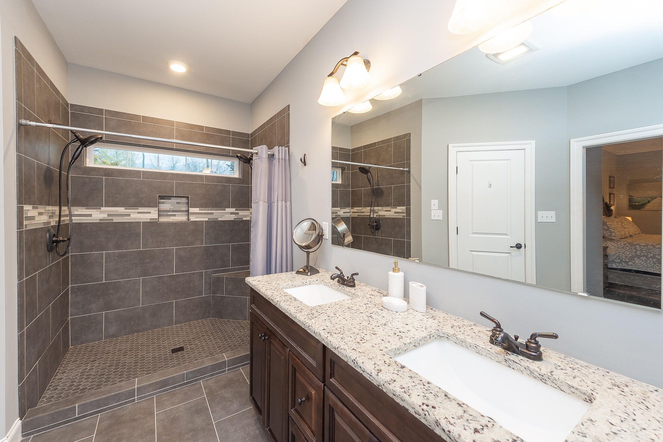 132 Ruth Road Gate City, VA 24251 - Photo 25 of 64 Primary Bath