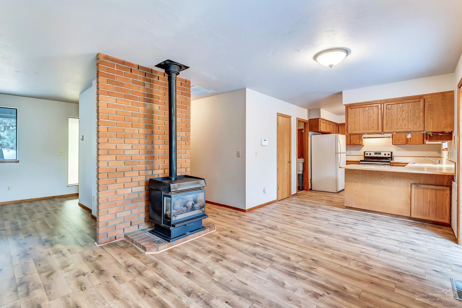 20312 Rae Road Bend, OR 97702 - Photo 7 of 20 Additional Photo