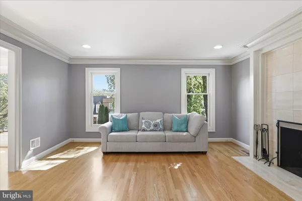 $1,250,000 | 1148 Randolph Road, McLean, VA 22101