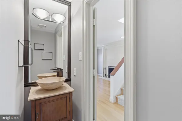 $1,250,000 | 1148 Randolph Road, McLean, VA 22101