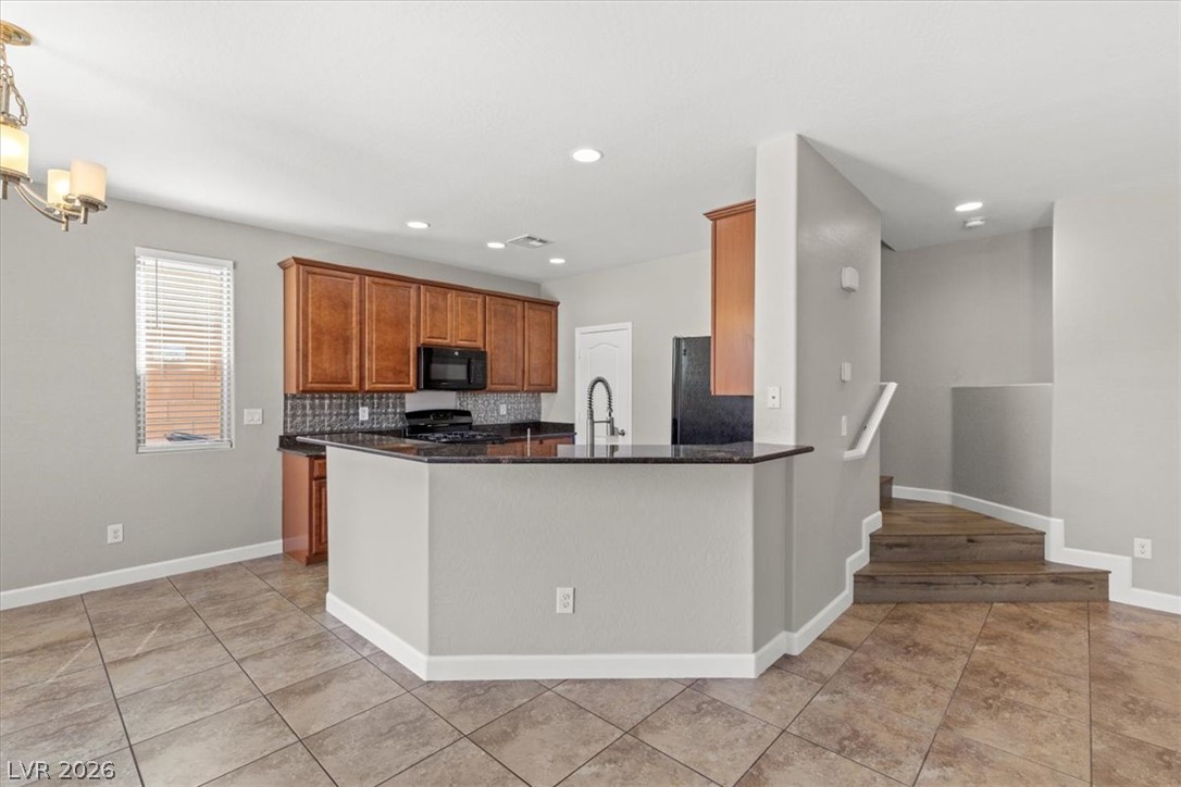 6472 Hamel Avenue Las Vegas, NV 89122 - Photo 12 of 58 Gallery Image 12