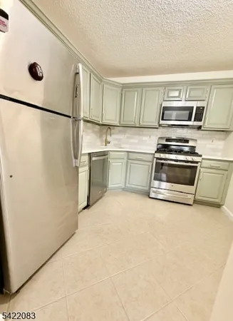 $2,500 | 58 Amethyst Way, Franklin Park, NJ 08823