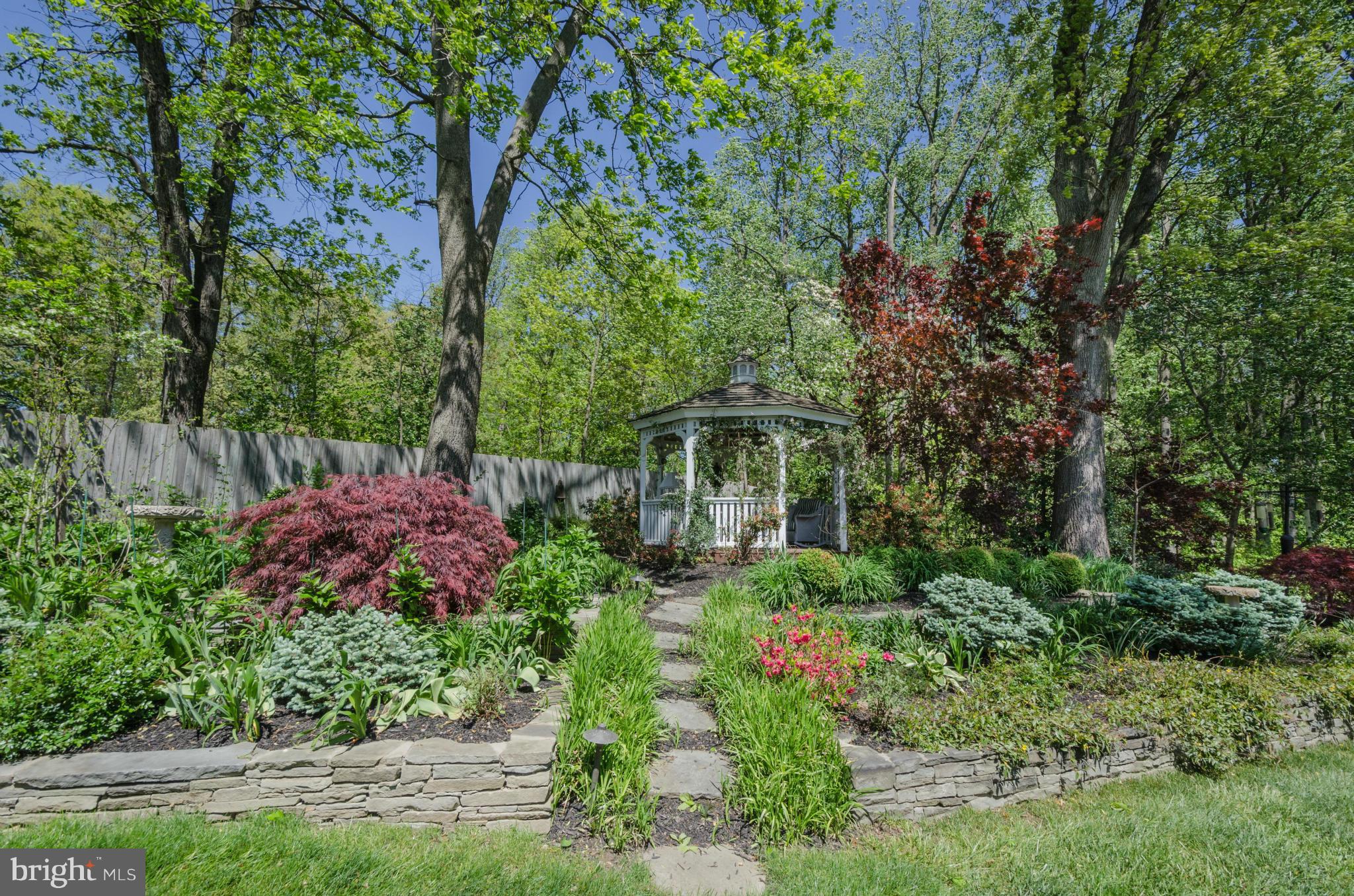 14507 Old York Road Phoenix, MD 21131 - Photo 25 of 30 Perennial gardens; specimen