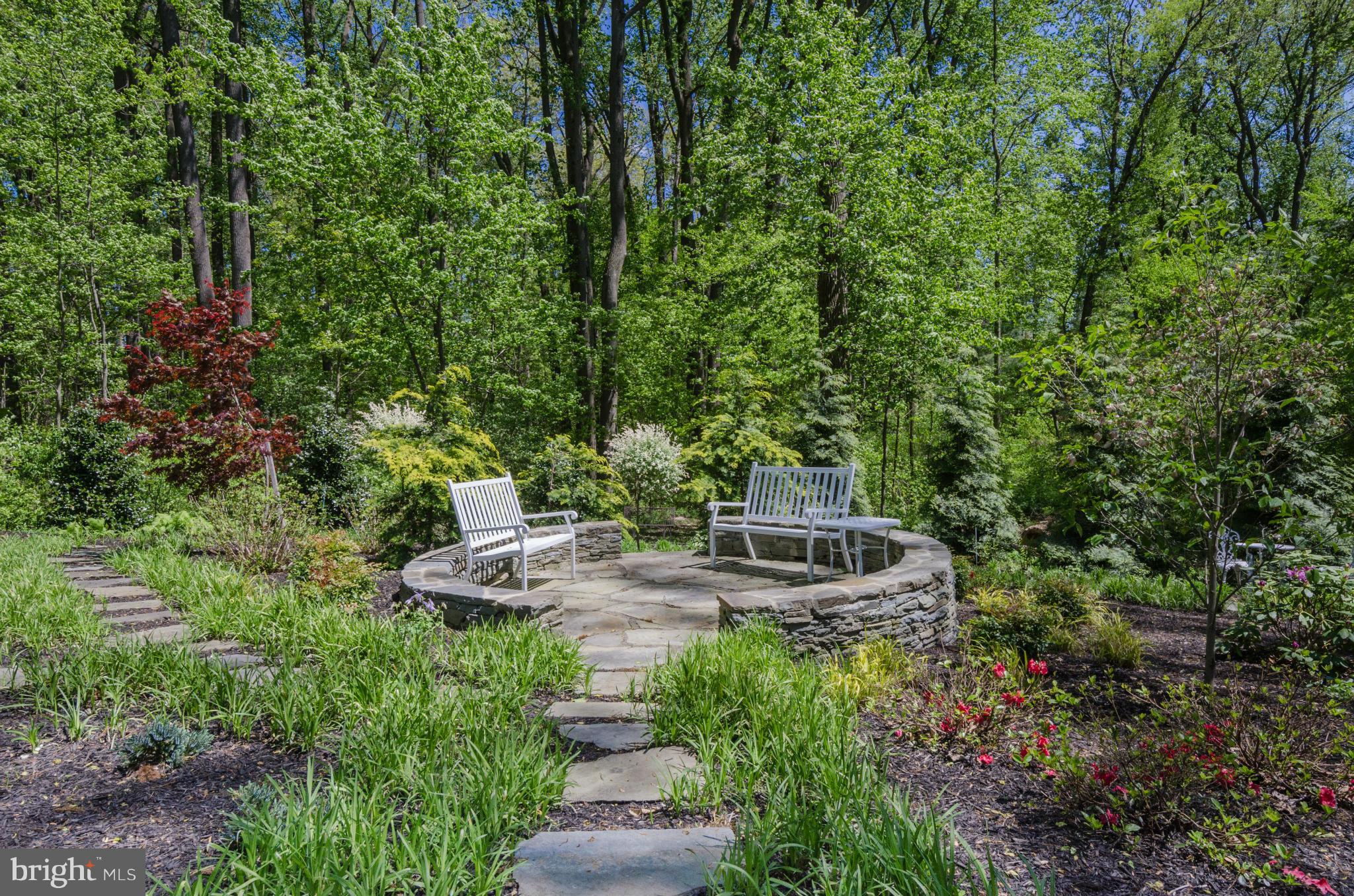 14507 Old York Road Phoenix, MD 21131 - Photo 29 of 30 Secret Garden and 12' Circular sitting area