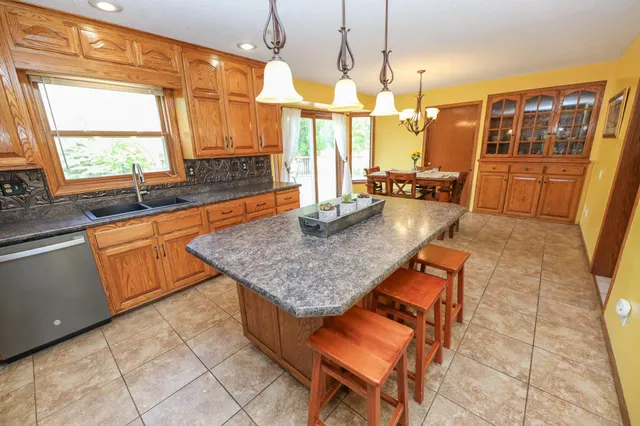 $589,900 | 3035 County Road 4 Southwest, Alexandria, MN 56308