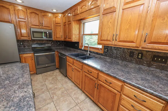 $589,900 | 3035 County Road 4 Southwest, Alexandria, MN 56308