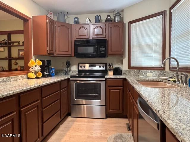 2044 Hickory Ridge Way, Unit 339 Sevierville, TN 37862 - Photo 4 of 19 IMG_3803