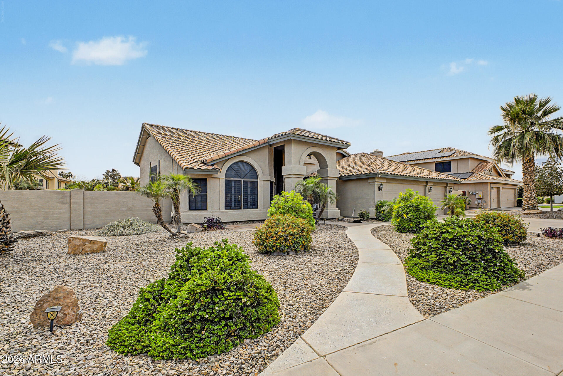 159 East Courtney Lane Tempe, AZ 85284 - Photo 3 of 32 03-Courtney