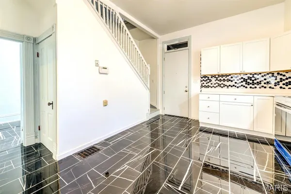 $129,900 | 2017 Switzer Avenue, St. Louis, MO 63136
