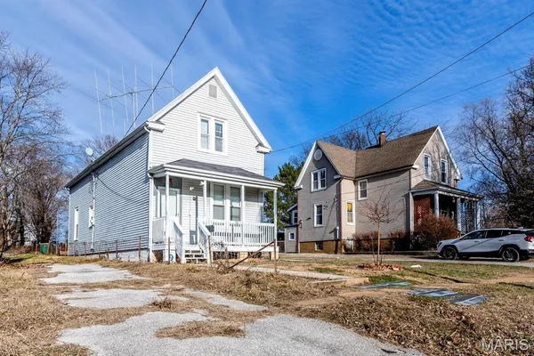 $129,900 | 2017 Switzer Avenue, St. Louis, MO 63136
