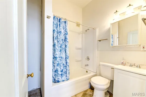 $129,900 | 2017 Switzer Avenue, St. Louis, MO 63136