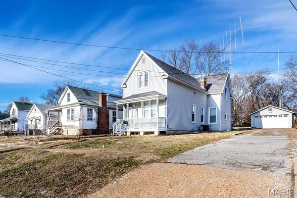 $129,900 | 2017 Switzer Avenue, St. Louis, MO 63136