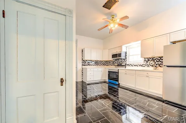 $129,900 | 2017 Switzer Avenue, St. Louis, MO 63136